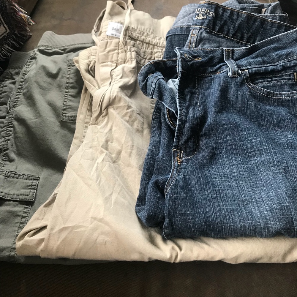 Bundle of 3 women’s capris